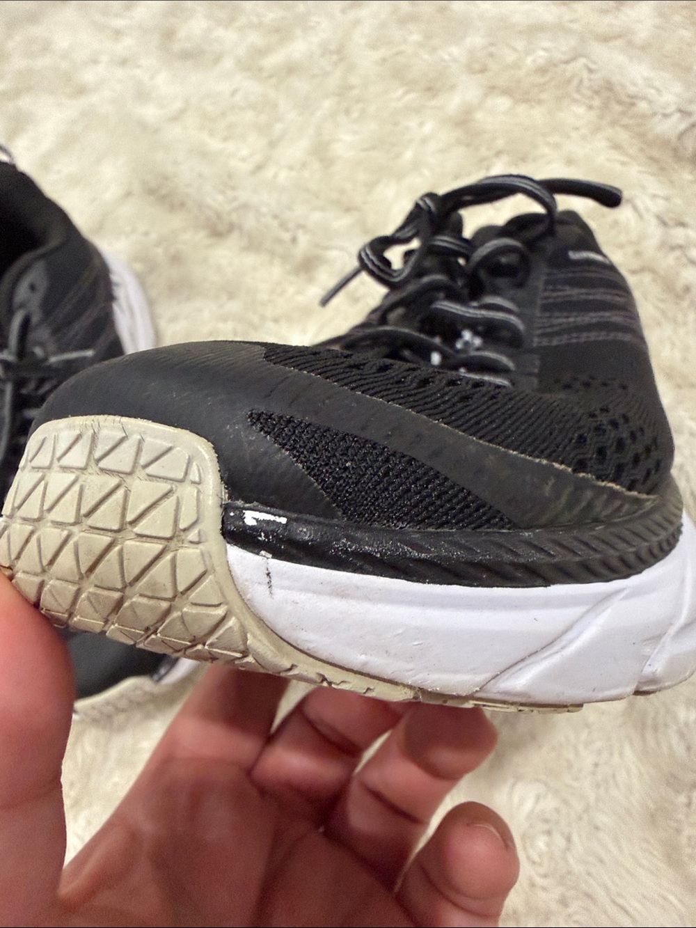 Hoka One One Clifton 6 in Black and white Mens Running Shoes
Athletic Sneakers 9 - Picture 7 of 8